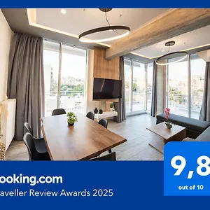 Daire Skia Luxury Living Above The Walls, Selanik